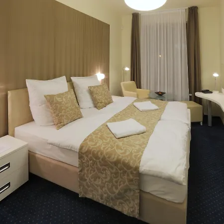 Esmarin Wellness Hotel 4*