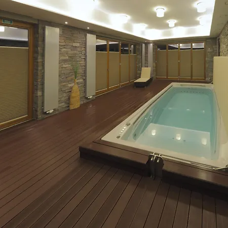 Esmarin Wellness 4*