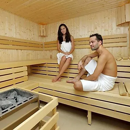 Esmarin Wellness 4* Mníšek pod Brdy