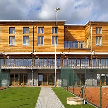 Esmarin Wellness 4*