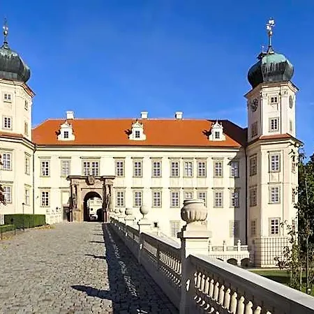 Esmarin Wellness 4* Mníšek pod Brdy